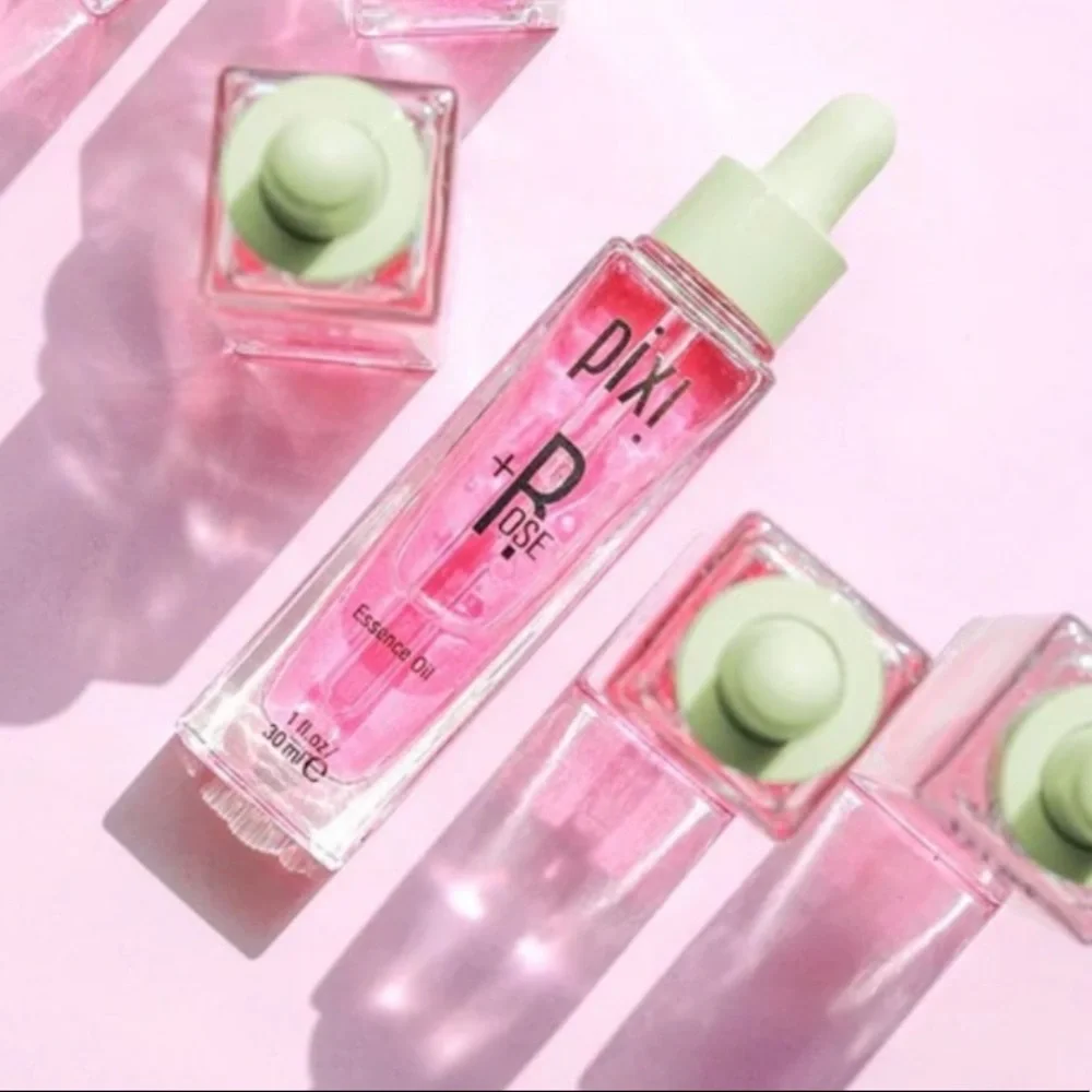 Pixi Beauty +Rose Essence Oil - Picture 1 of 3